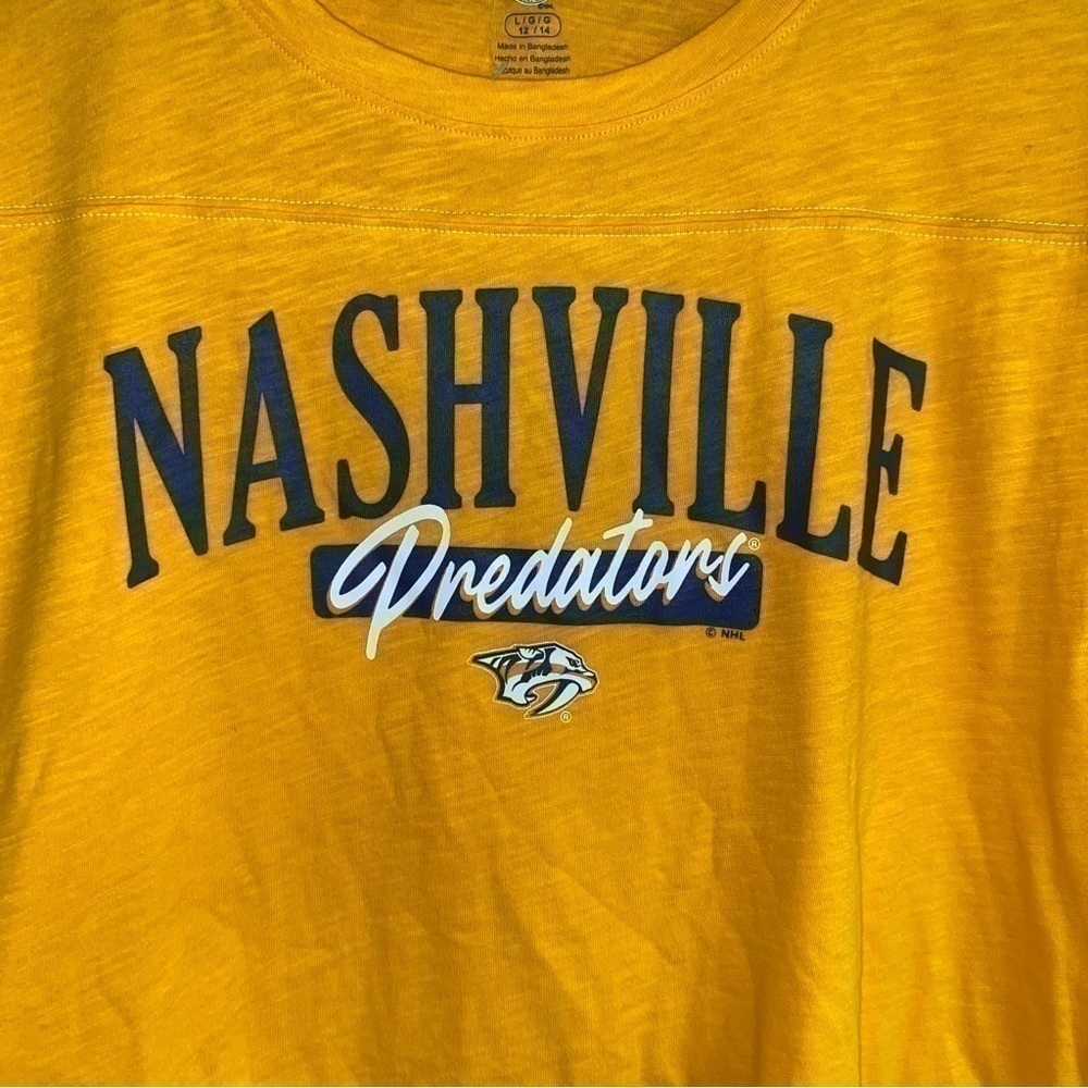 NHL Nashville Predators Women’s Large Yellow Graphic Tee Hockey Shirt NWT - Picture 3 of 6